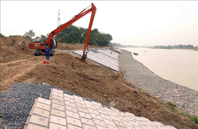 Dự án “kè chống sạt lở bờ tả, bờ hữu sông Chu, huyện Thiệu Hoá” được đưa vào sử dụng cuối tháng 5/2024. Ảnh: Vũ Sinh - TTXVN